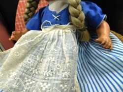 dutch doll blue good apron